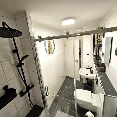 Pohl Apartment *