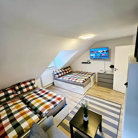 Pohl Apartman *